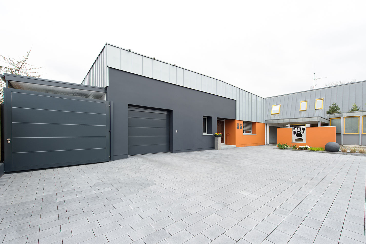 Industriehalle zu Wohnhaus umgestaltet