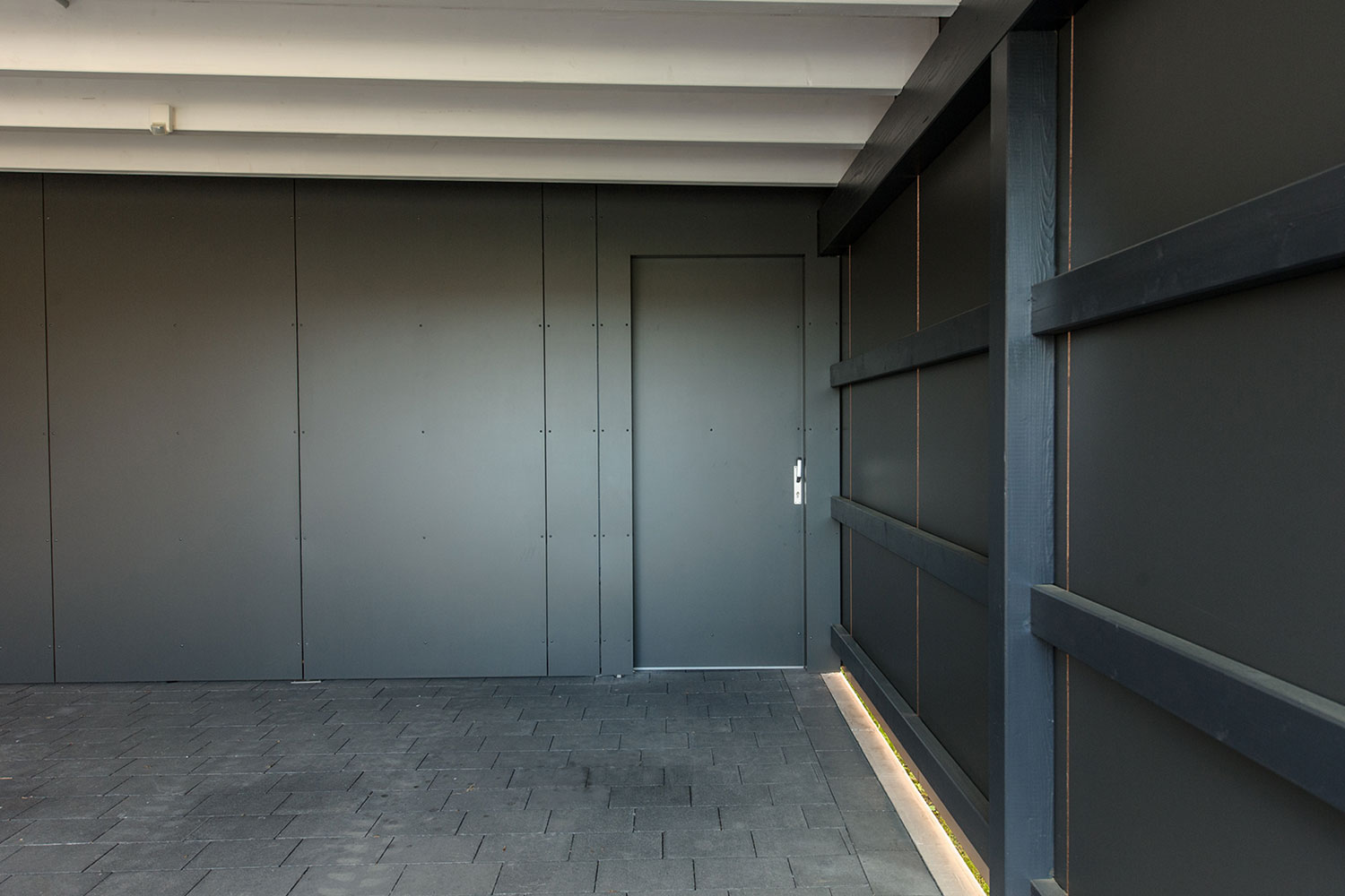Abstellraum im Carport