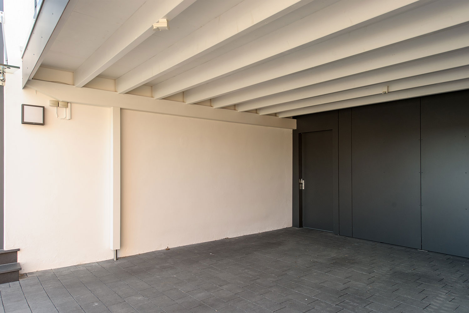 Carport mit Abstellmöglichkeit